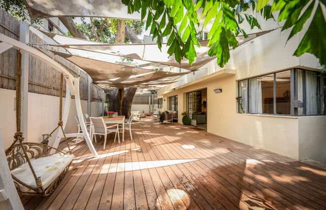 Charming 2BR Apt w a Breathtaking Patio - Foto 38