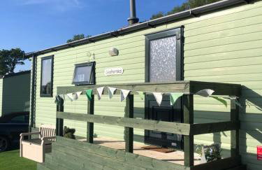 Cosy holiday caravan minutes from the beach - Foto 1