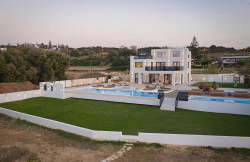 Asea Villa, Spectacular right-on-the-beach Retreat, By ThinkVilla - Foto 64