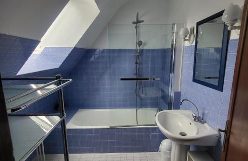 "Au Grand Pin" au calme à 5 minutes de la plage! - Foto 9