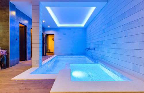 Terra Maiorum -12 person private Villa - heated pool and water massage - Foto 43