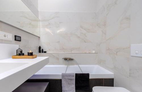 Incantevole vista dalle mura del castello. - Foto 30