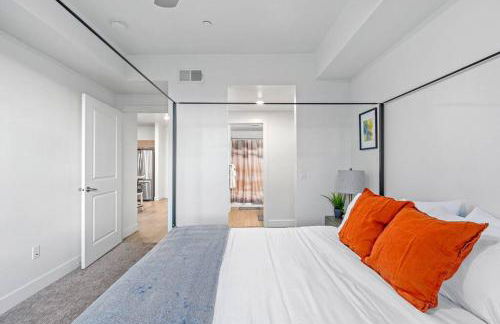 Lux Apt -PoolHotTubGymPrkg-View! - Foto 24