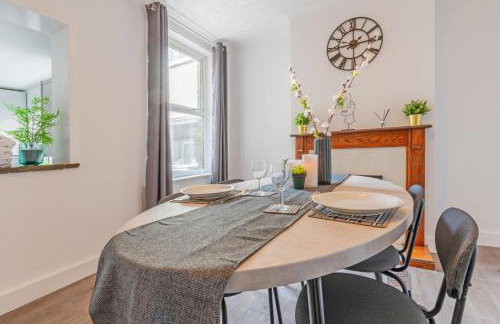 Modern 2 bed 2 Bath House in Sittingbourne by Splendid Stays - Photo 12