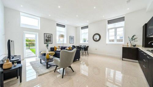 2 Bed, parking, 22mins-Central London, 15mins-LHR - Foto 3