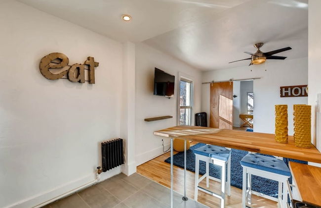 The Sunshine Suite in the Heart of Baker - Foto 10