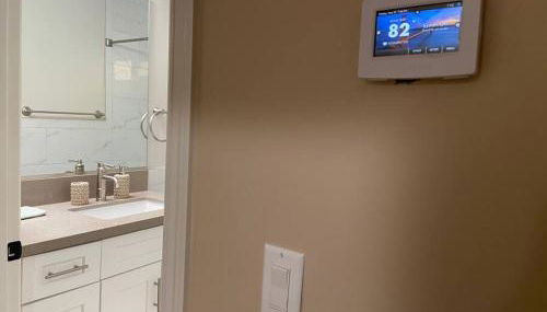 New! Cozy Gated 3BR, 2BA Vacation Home - Foto 5