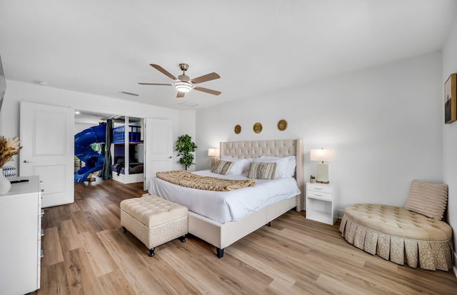 Luxury Home w Heated Pool, Gym, Playground & More! - Foto 6