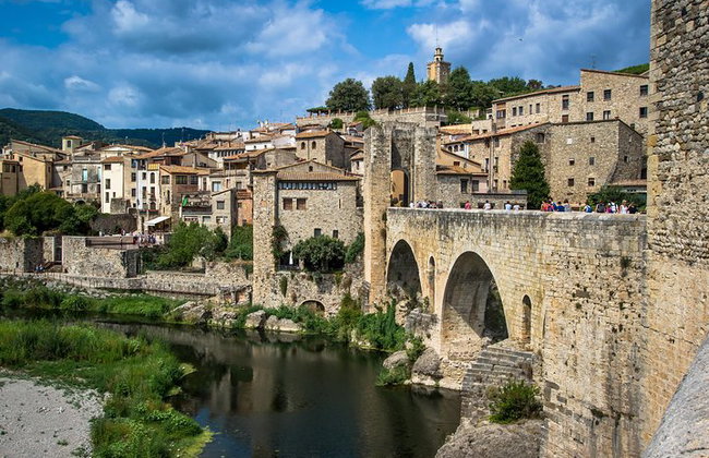 Medieval Three Villages Small Group Day Trip from Barcelona - Photo 6