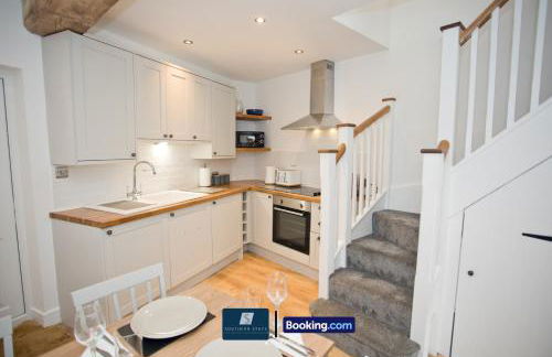 2 Bed House By Southern Stays Short Lets & Serviced Accommodation Bournemouth With Parking - Relocation & Family, 1km From The Beach - Photo 39