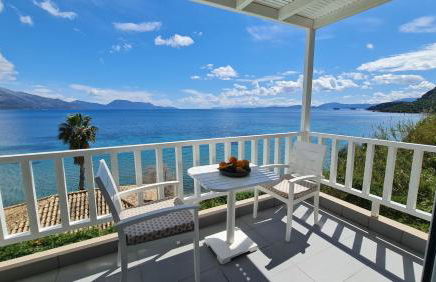 Villa Kalamos, beachfront - Foto 9