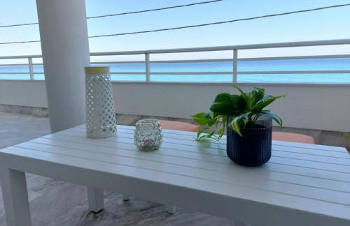Nefeli Seaside Apartment Elegant Stay Near the Beach - Foto 42
