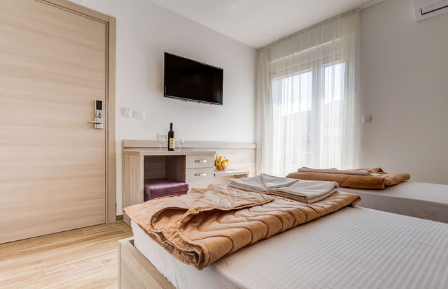 Almare apartments Budva - Photo 18