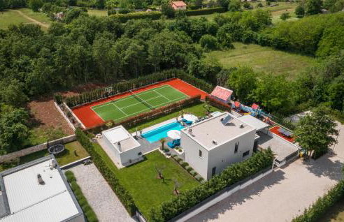 Stunning Home In Sivati - Photo 20