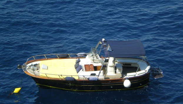 Paseo en barco privado por Capri - Photo 2