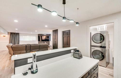 Luxury Prairie Retreat 5 Min from Madison! - Photo 20