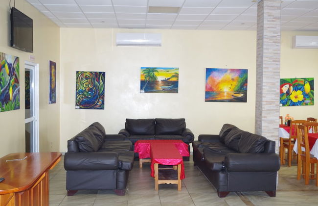 Tropicana Condominiums - Foto 8