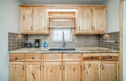 2 Bed 1 Bath Home w 2 Car Garage & Fenced Yard - Photo 15