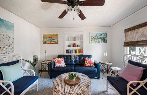 Quaint Cottage in heart of LYH - POOL with HOT TUB! - Foto 2