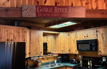 Rustic 5 Bedroom Gorge River Resort - Foto 4