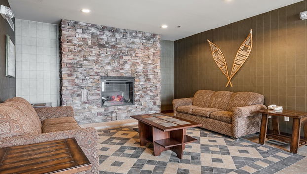 CENTRALLY Located 3-Br Home | TRUE Ski In/Out | FREE access to Pools & Hot Tubs - Photo 2, Interior entrance