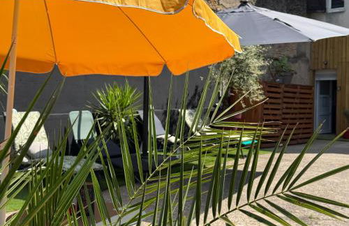 Escale au jardin des rêves terrasse parking privée 8 personnes - Foto 2