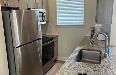 Chic 1BHK Haven Quiet & Relaxing Near Austin - Photo 11