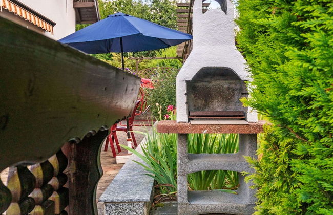 Garden View Apartment in Erzgebirge near Forest - Foto 20