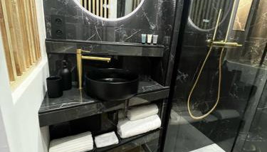 CK Suite & Spa - Jacuzzi Privatif - Reims - Foto 4