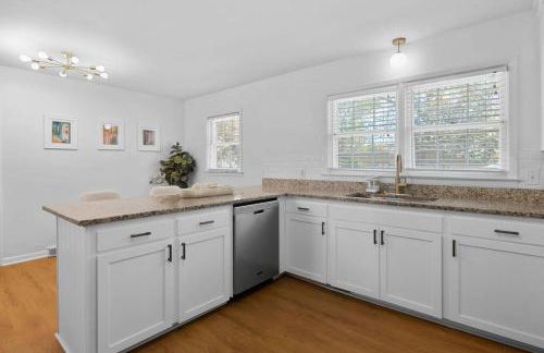 Family Home and Private Backyard - Foto 53