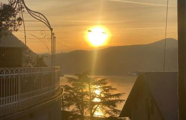 Romantic Room AL RIFUGIO DEI SOGNI terrazza con vista lago mozzafiato - Foto 19