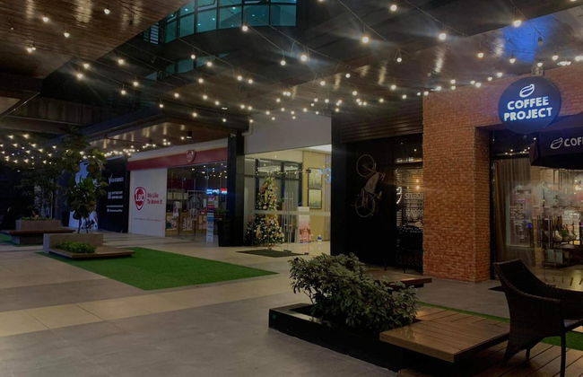 Elegant Condo at Symphony Tower 26C - Foto 31