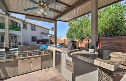 Lavish Family Escape with Game Room in Avondale! - Foto 36