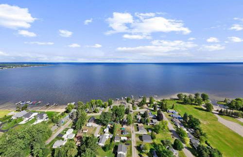 Sauna, Game Room, and Beach Front on Houghton Lake - Foto 11