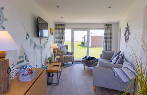 Sea View Holiday Chalet, access to sandy beach - Pets go free - Foto 10