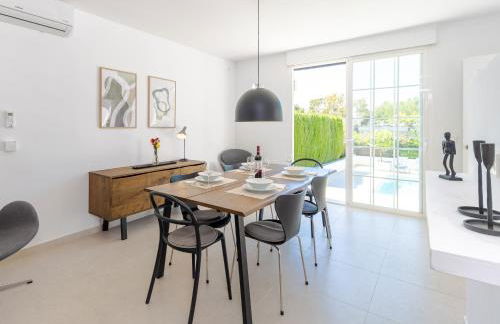 Modern villa with Heated Pool & BBQ Next to the Beach - Foto 18