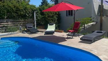 VILLA LES TERRASSES dans la nature avec piscine à 2 pas de Lyon, - Foto 3, sunbed