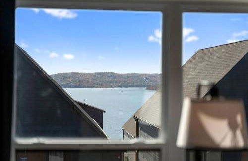 The Luxx - ALL NEW / 4 BD / Poolside / Hot Tub / Lake View - Foto 19