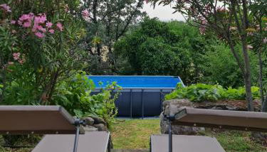 Casa Rural en Candeleda con piscina y un maravilloso jardín - Foto 3, Garden, sunbed, Garden view