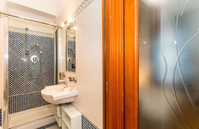 Piazza Bengasi Cozy Apartment - Photo 26