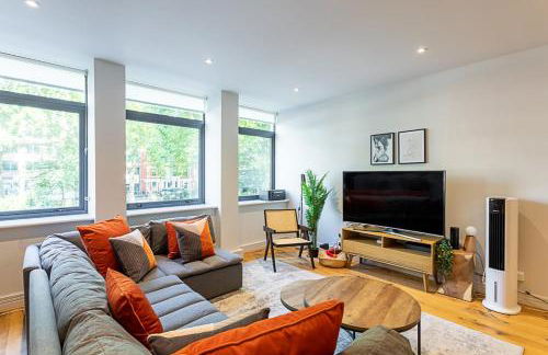 Stunning Modern Apartment in the Heart of Holborn - Photo 2