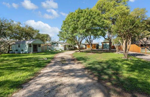 Guadalupe Bluff Farmhouse - Foto 41