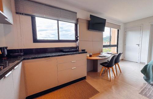 Studio Moderno c/ Piscina e Garagem - Foto 18