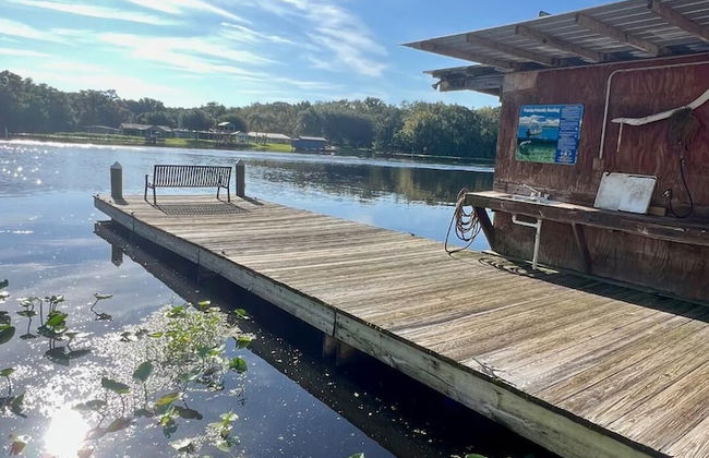 Castaways On The River - Foto 13