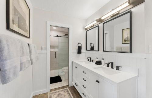 Farm Retreat with Jacuzzi, Fire Pit, Mini Goats, Mini Ponies and Mini Cows - Foto 14