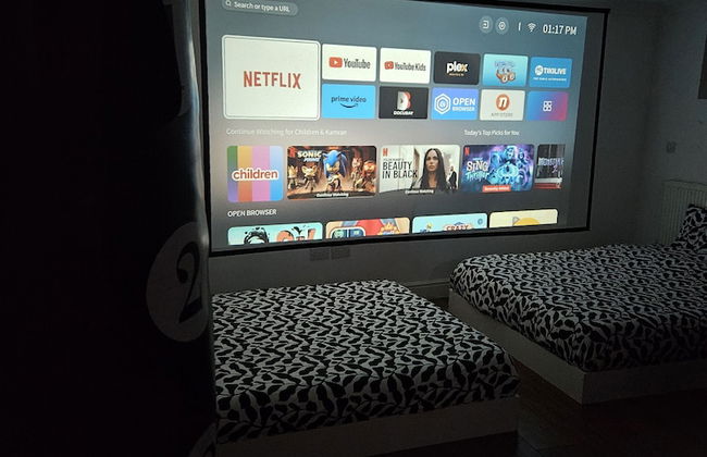 SnoozeDen Westmead – Windsor Castle & Legoland - Foto 10