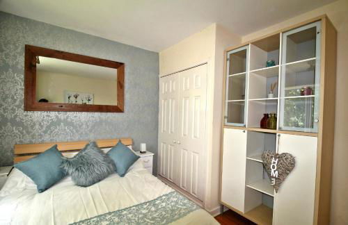 Large Balcony Apartment - Town & Races -2 Dbl Beds - Foto 13