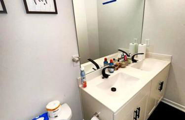 Simple Elegant Single Family Home DT Raleigh - Foto 43