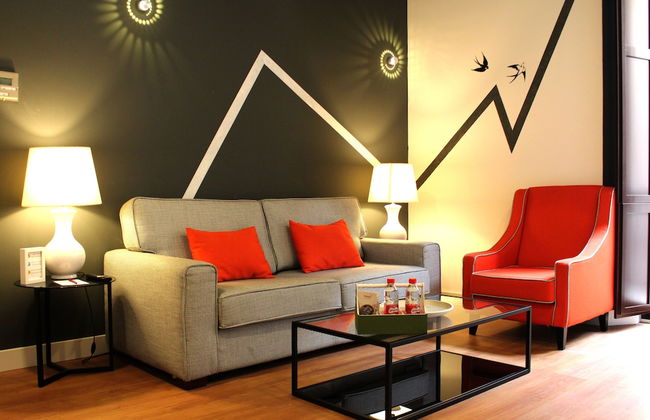 Ritual Sevilla Suites Centro - Photo 41