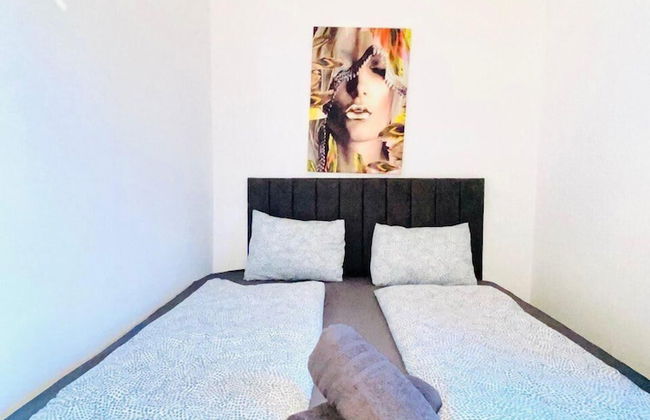 Spacious 4 BR Apt Perfect for Groups - Foto 7